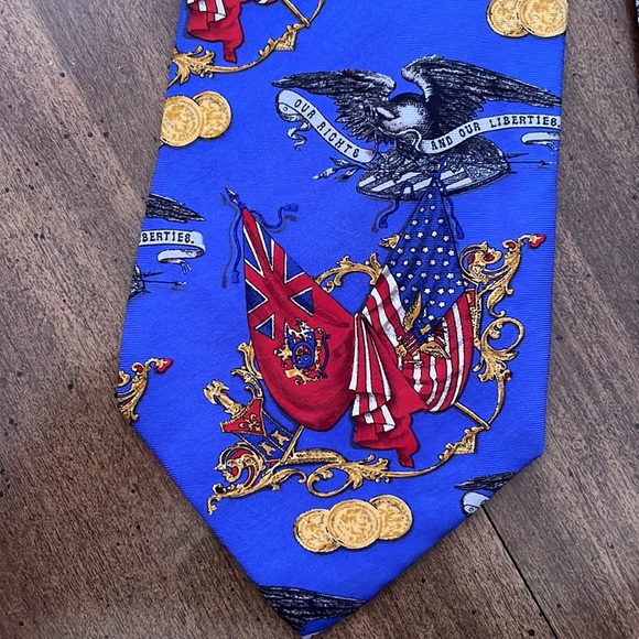 TWO Gianfranco Ferre ties - Patriotic prints - Picture 2 of 6